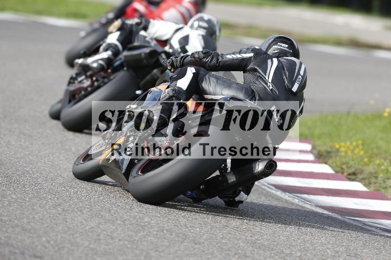 /53 16.09.2025 Track Day Domi Aegerter ADR/Gruppe rot/backside